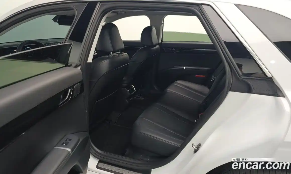 Hyundai Grandeur 2023 2.5 Автомат в Москве № 582964, фото 12