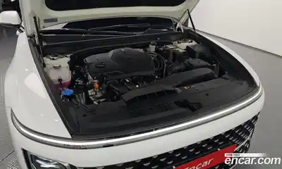 Hyundai Grandeur 2023 2.5 Автомат в Москве № 582964, миниатюра 6