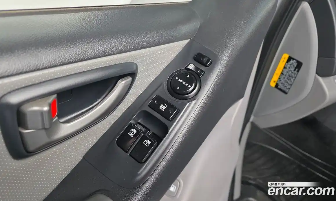 Hyundai Starex 2016 2.5 Автомат в Москве № 583603, фото 17