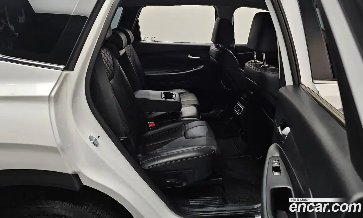 Hyundai Santa Fe 2023 2.2 Автомат в Москве № 583785, фото 12