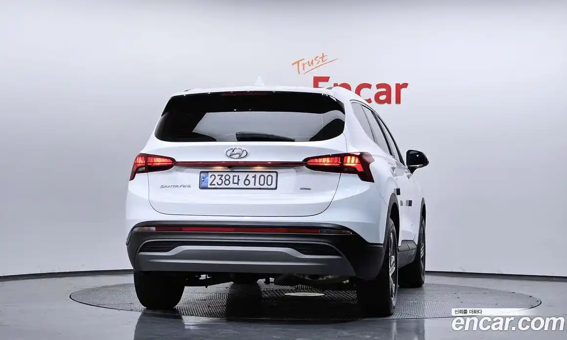 Hyundai Santa Fe 2023 2.2 Автомат в Москве № 583785, фото 4