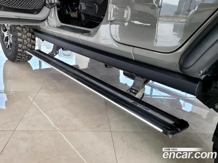 Jeep Wrangler 2023 2.0 Автомат в Москве № 584478, фото 17