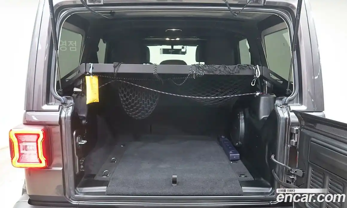 Jeep Wrangler 2021 2.0 Автомат в Москве № 584490, фото 10