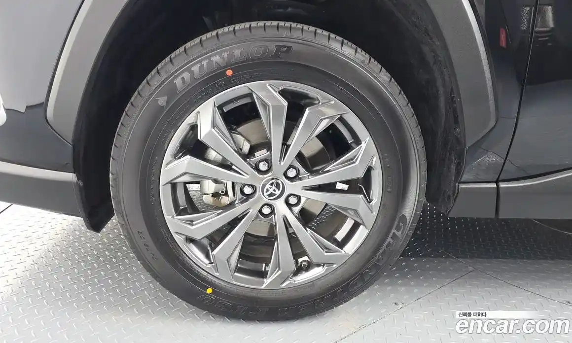 Toyota RAV4 2025 2.5 Автомат в Москве № 584555, фото 5