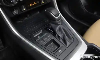 Toyota RAV4 2025 2.5 Автомат в Москве № 584555, миниатюра 9