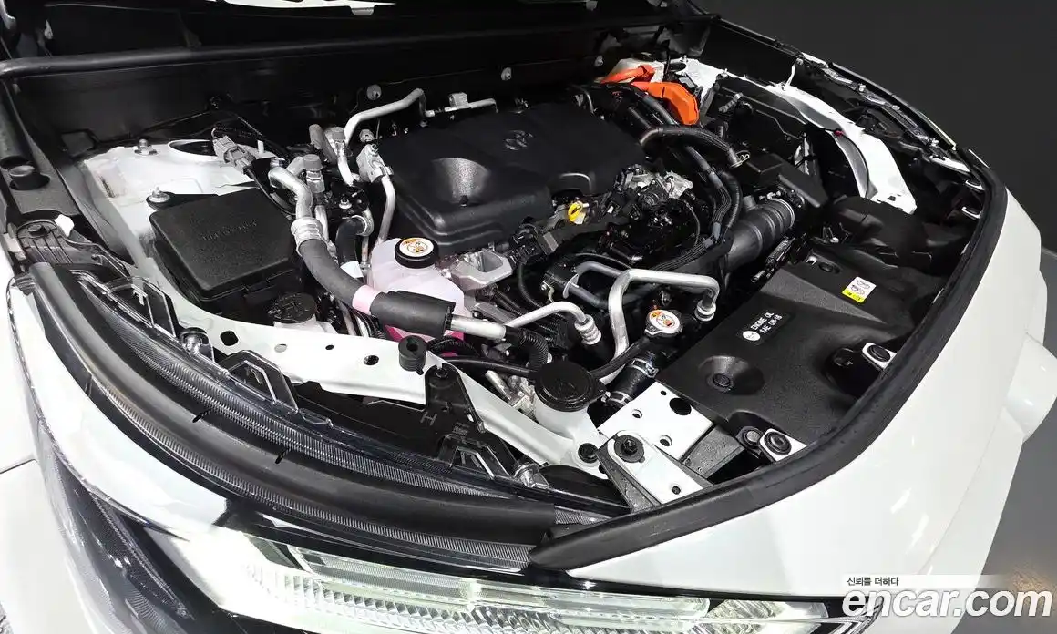 Toyota RAV4 2025 2.5 Автомат в Москве № 584556, фото 6