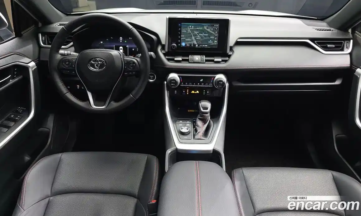 Toyota RAV4 2025 2.5 Автомат в Москве № 584556, фото 7