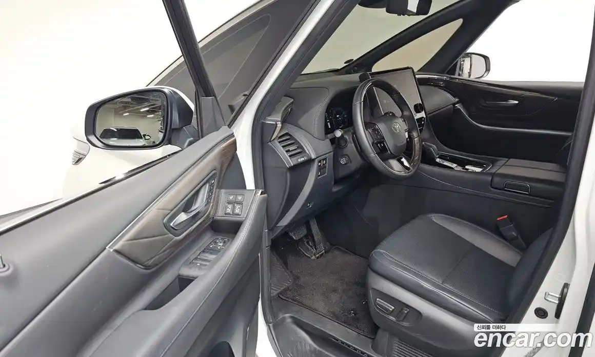 Toyota Alphard 2024 2.5 Автомат в Москве № 584575, фото 11