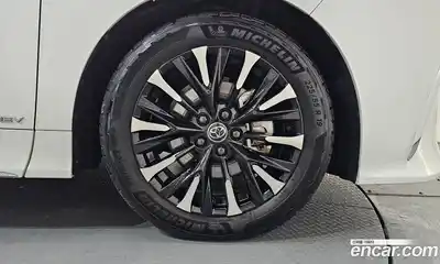 Toyota Alphard 2024 2.5 Автомат в Москве № 584575, миниатюра 5