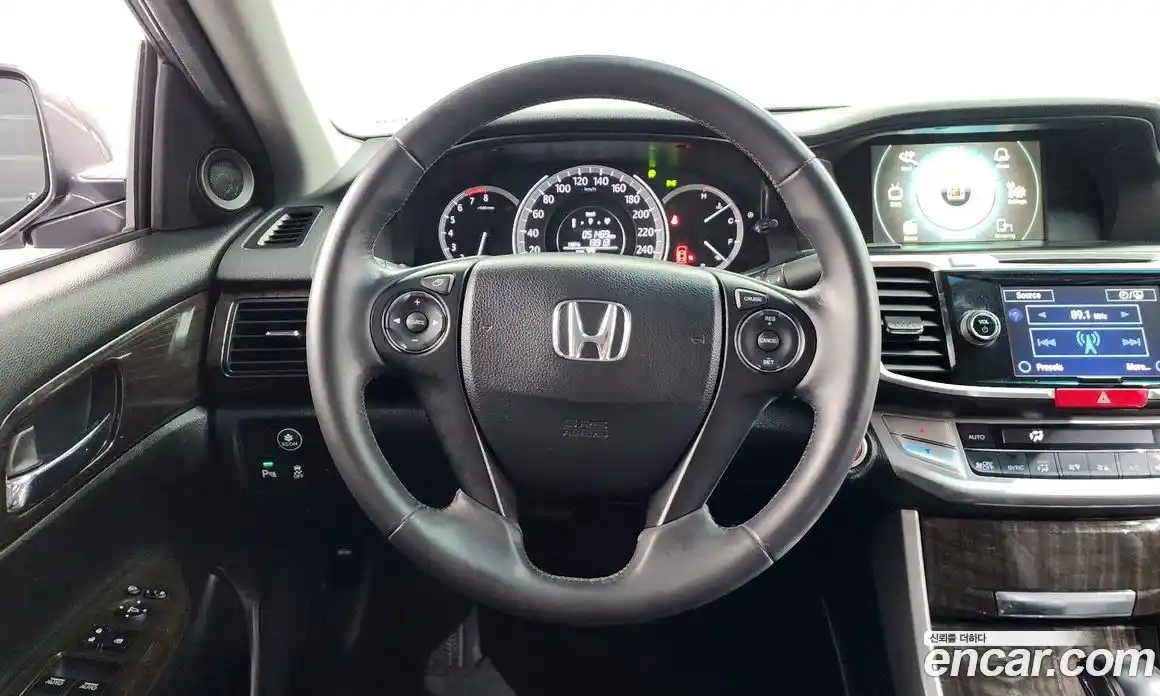 Honda Accord 2014 2.4 Автомат в Москве № 584602, фото 13