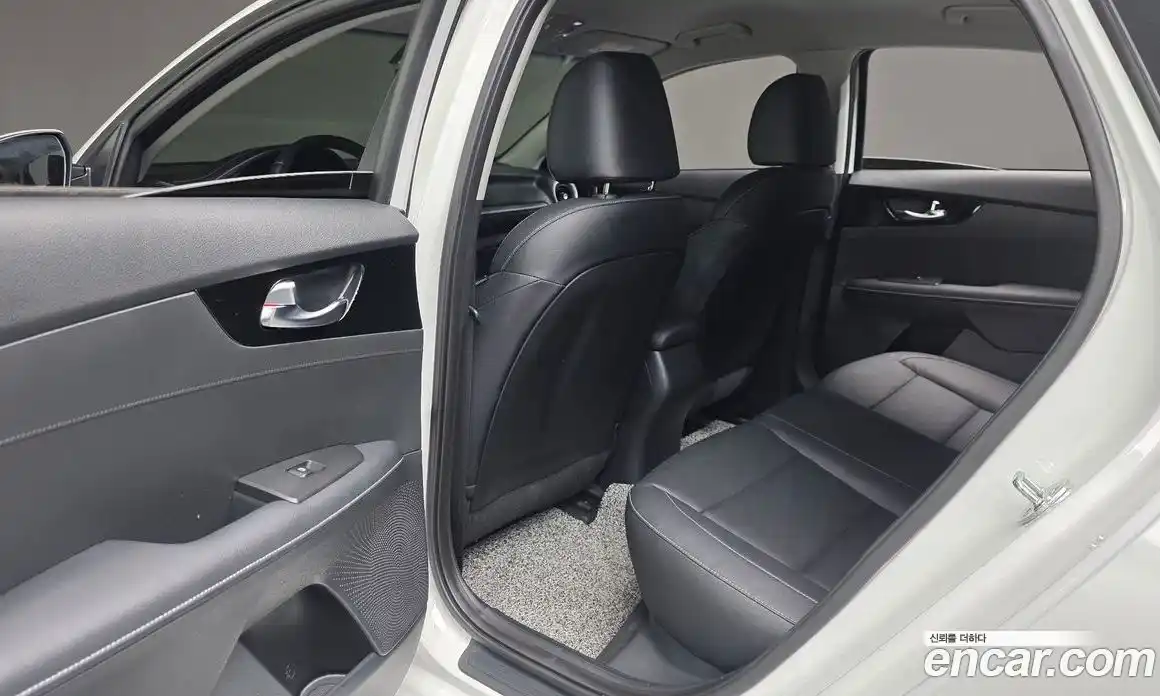 Kia K3 2023 1.6 Автомат в Москве № 586258, фото 18