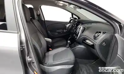 Renault QM3 2017 1.5 Автомат в Москве № 586539, миниатюра 11