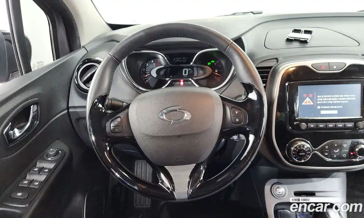 Renault QM3 2017 1.5 Автомат в Москве № 586539, фото 13