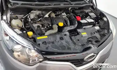 Renault QM3 2017 1.5 Автомат в Москве № 586539, миниатюра 6