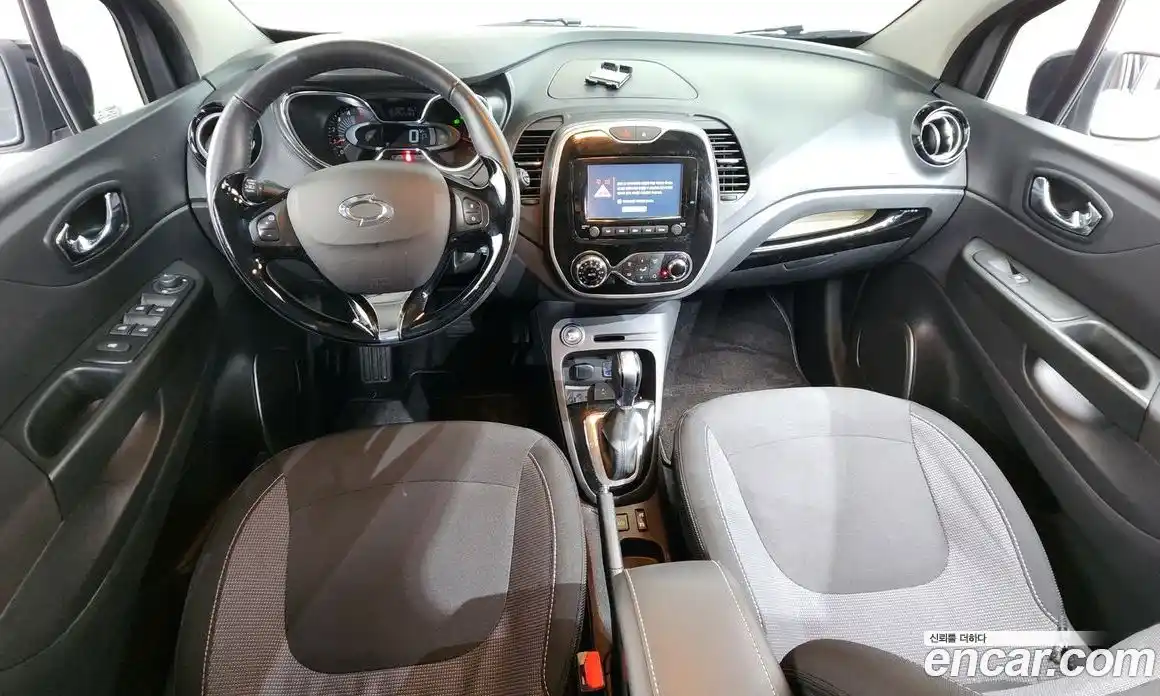 Renault QM3 2017 1.5 Автомат в Москве № 586539, фото 7