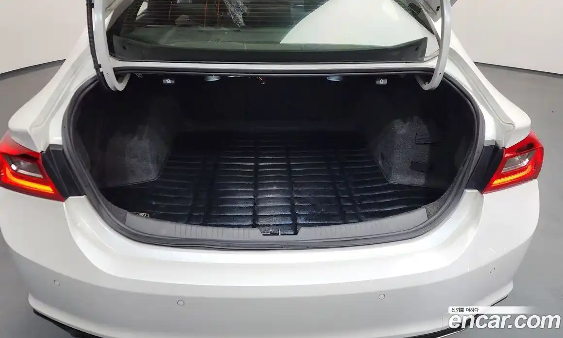 Chevrolet Malibu 2018 2.0 Автомат в Москве № 586705, фото 20