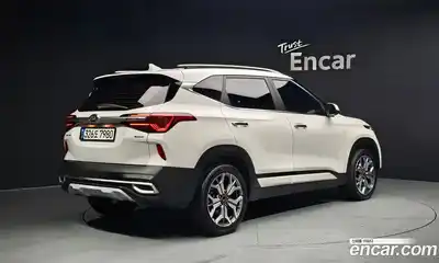 Kia Seltos 2021 1.6 Автомат в Москве № 586871, миниатюра 2