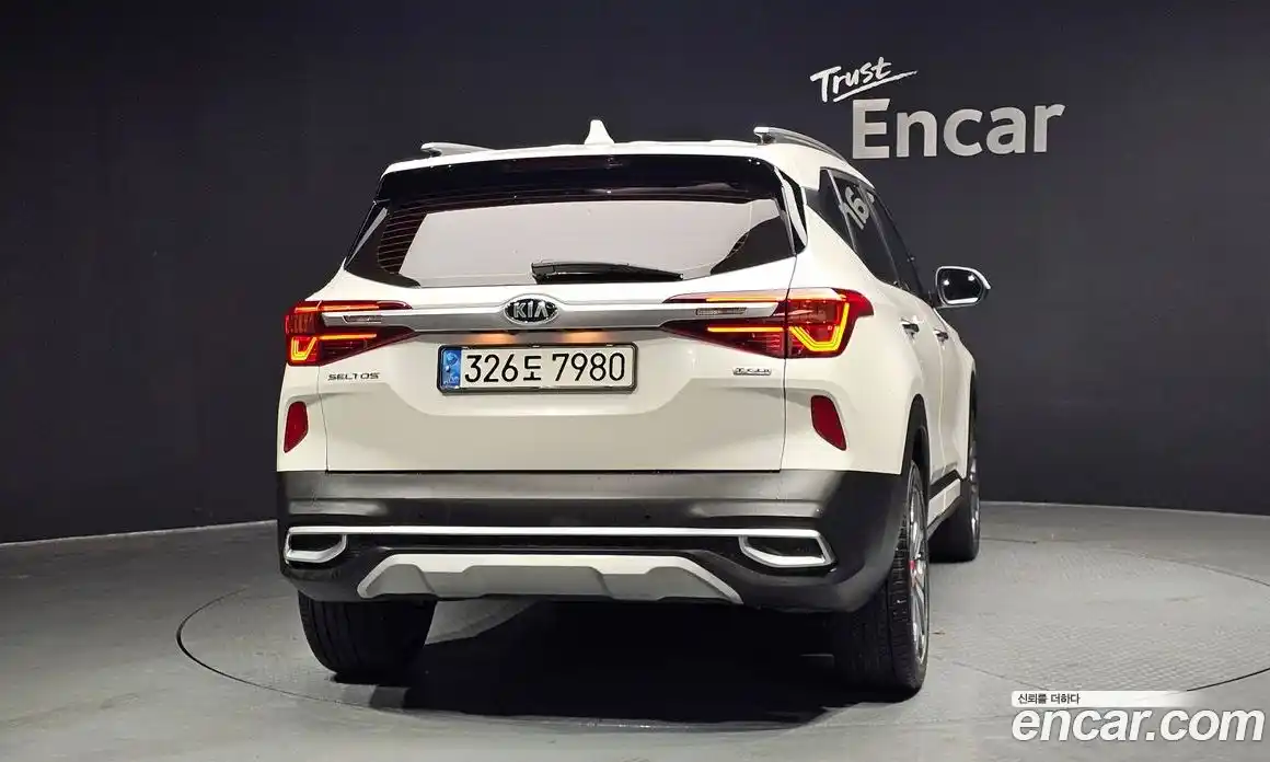 Kia Seltos 2021 1.6 Автомат в Москве № 586871, фото 4