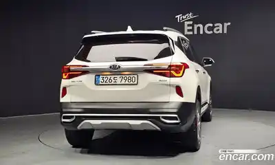 Kia Seltos 2021 1.6 Автомат в Москве № 586871, миниатюра 4