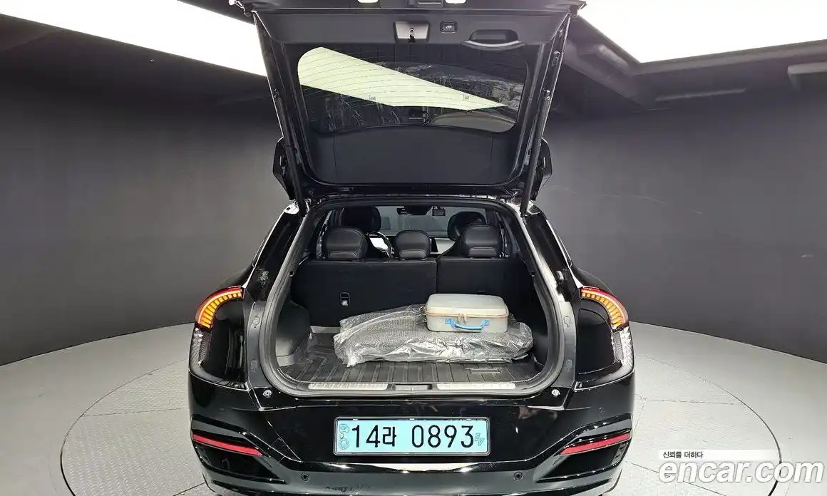 Kia EV6 2024 0.1 Автомат в Москве № 587029, фото 20