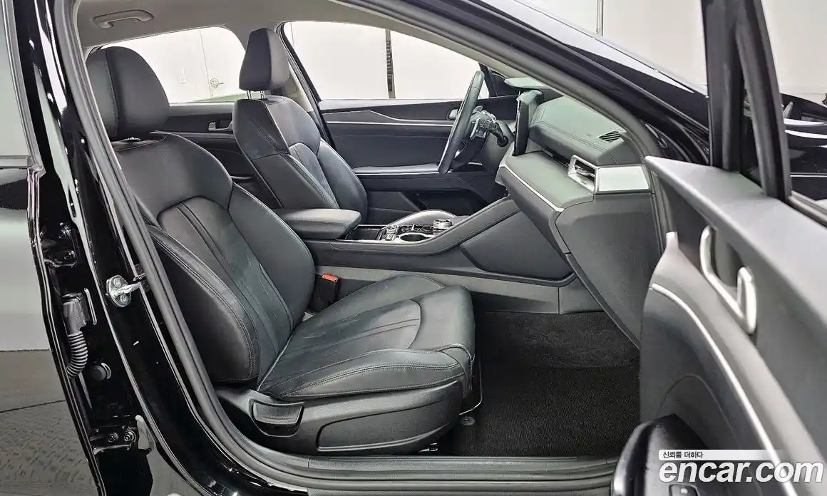 Kia K5 2022 2.0 Автомат в Москве № 587275, фото 11