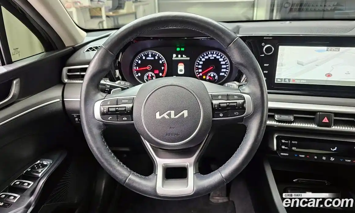 Kia K5 2022 2.0 Автомат в Москве № 587275, фото 14