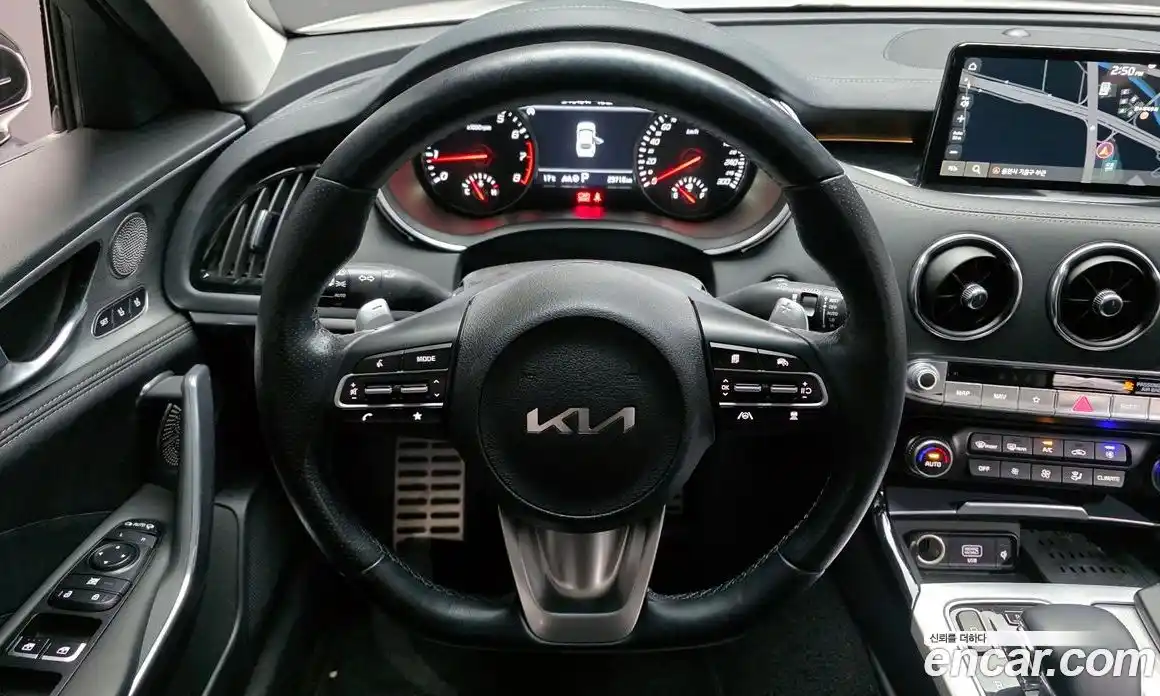 Kia Stinger 2023 2.5 Автомат в Москве № 587334, фото 13