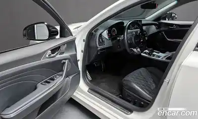 Kia Stinger 2023 2.5 Автомат в Москве № 587334, миниатюра 10