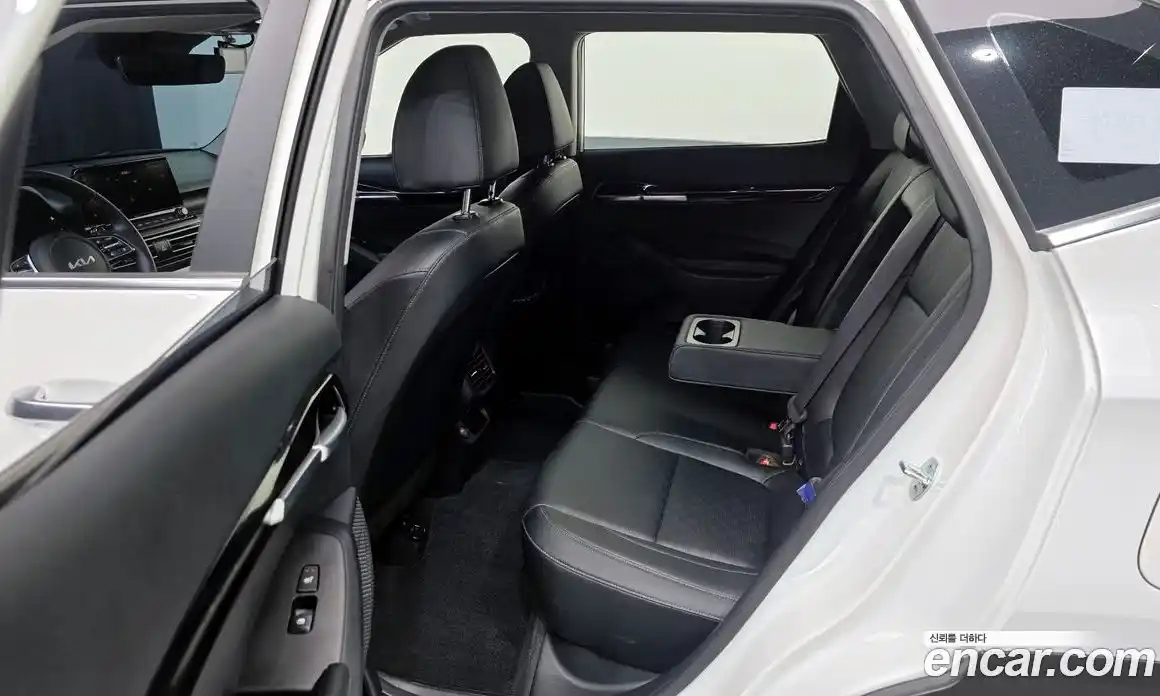 Kia Seltos 2022 1.6 Автомат в Москве № 587463, фото 20