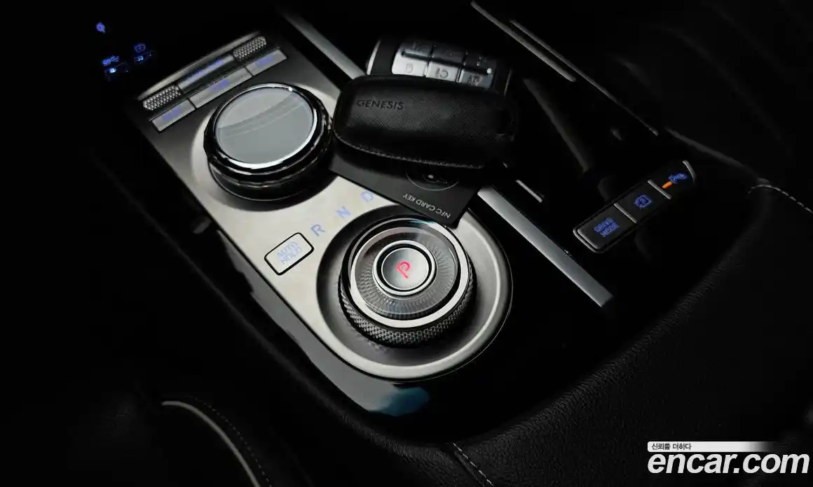 Genesis G80 2023 2.5 Автомат в Москве № 588279, фото 9