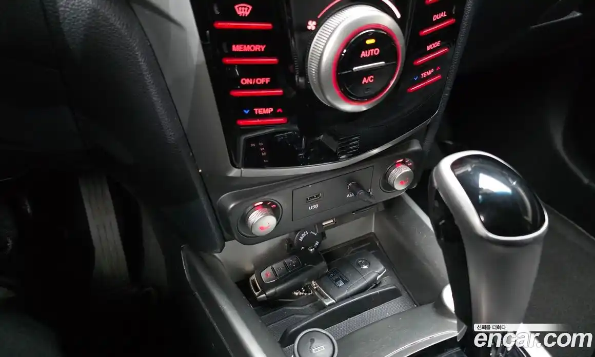 SsangYong TIBOLI 2015 1.6 Автомат в Москве № 589246, фото 17