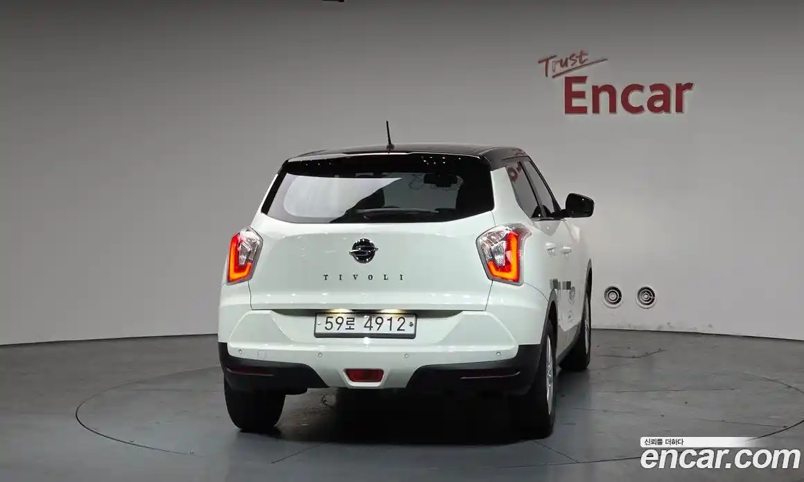 SsangYong TIBOLI 2015 1.6 Автомат в Москве № 589246, фото 3