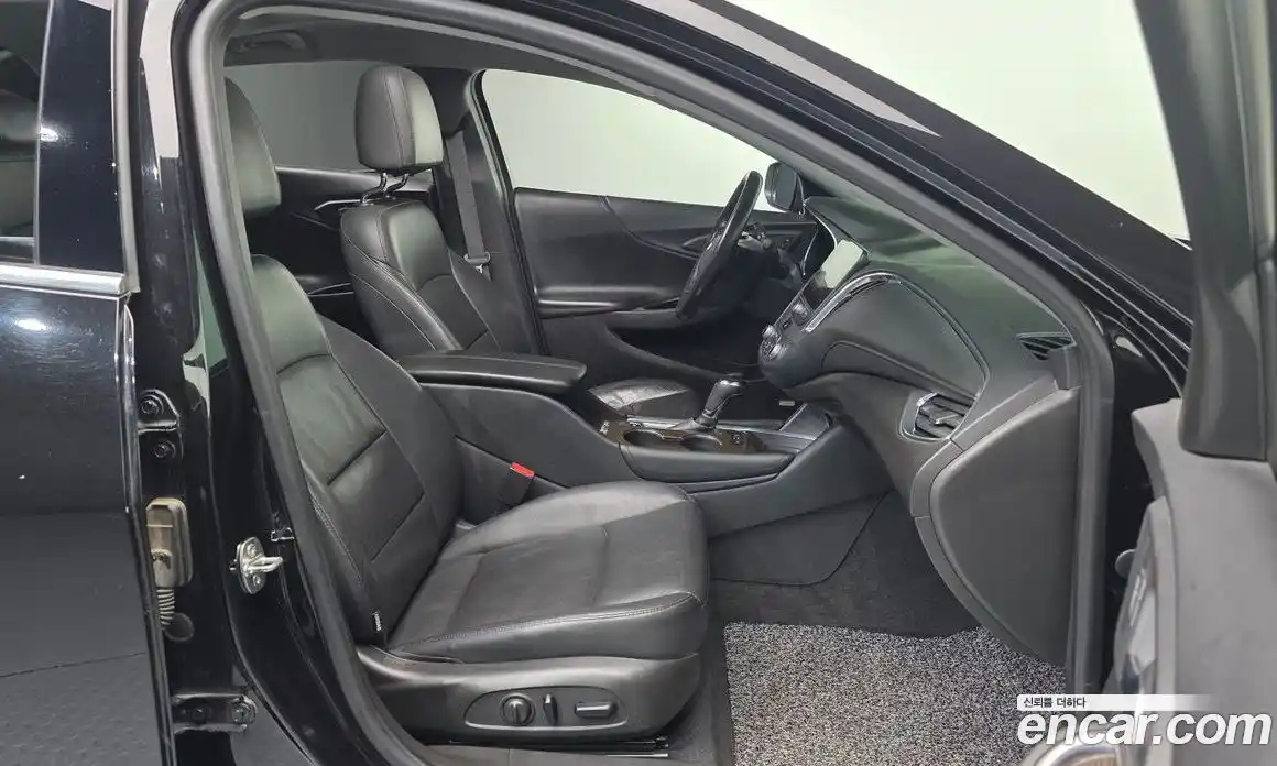 Chevrolet Malibu 2017 2.0 Автомат в Москве № 589464, фото 10