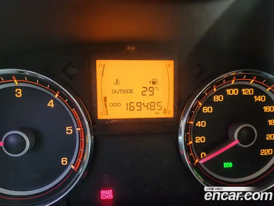 SsangYong Korando 2015 2.0 Механическая в Москве № 589466, фото 14