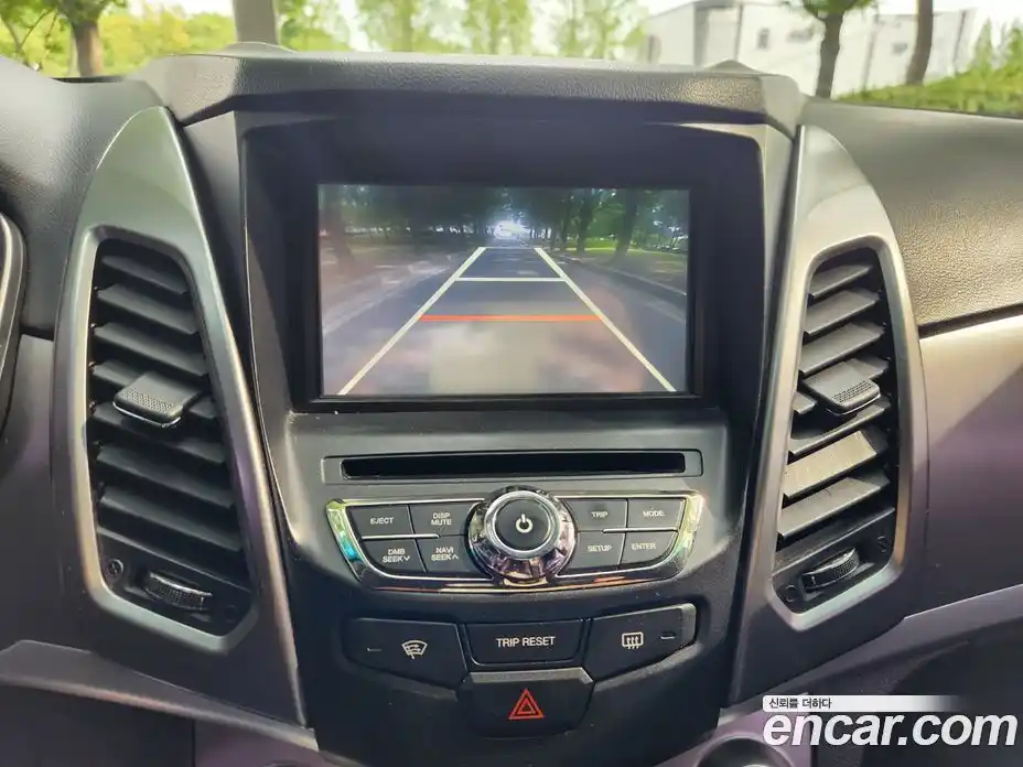 SsangYong Korando 2015 2.0 Механическая в Москве № 589466, фото 19