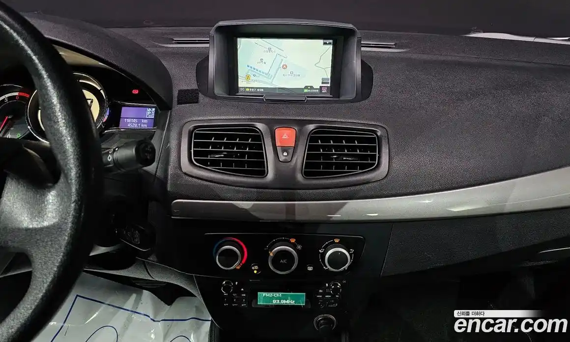 Renault SM3 2016 1.6 Автомат в Москве № 590006, фото 17