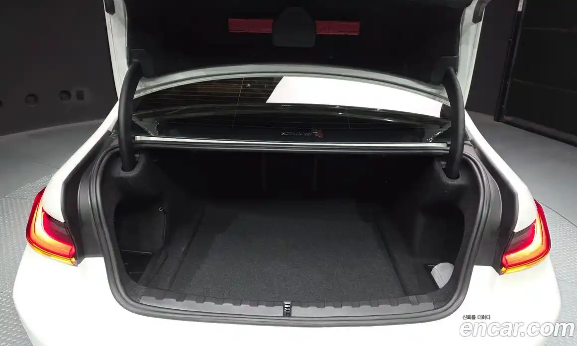 BMW 3-Series 2025 2.0 Автомат в Москве № 590615, фото 19