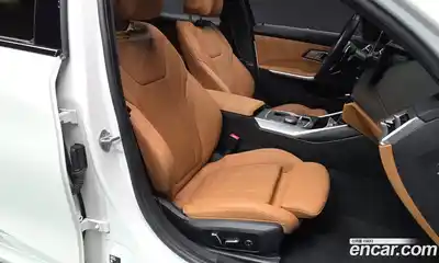 BMW 3-Series 2025 2.0 Автомат в Москве № 590615, миниатюра 10