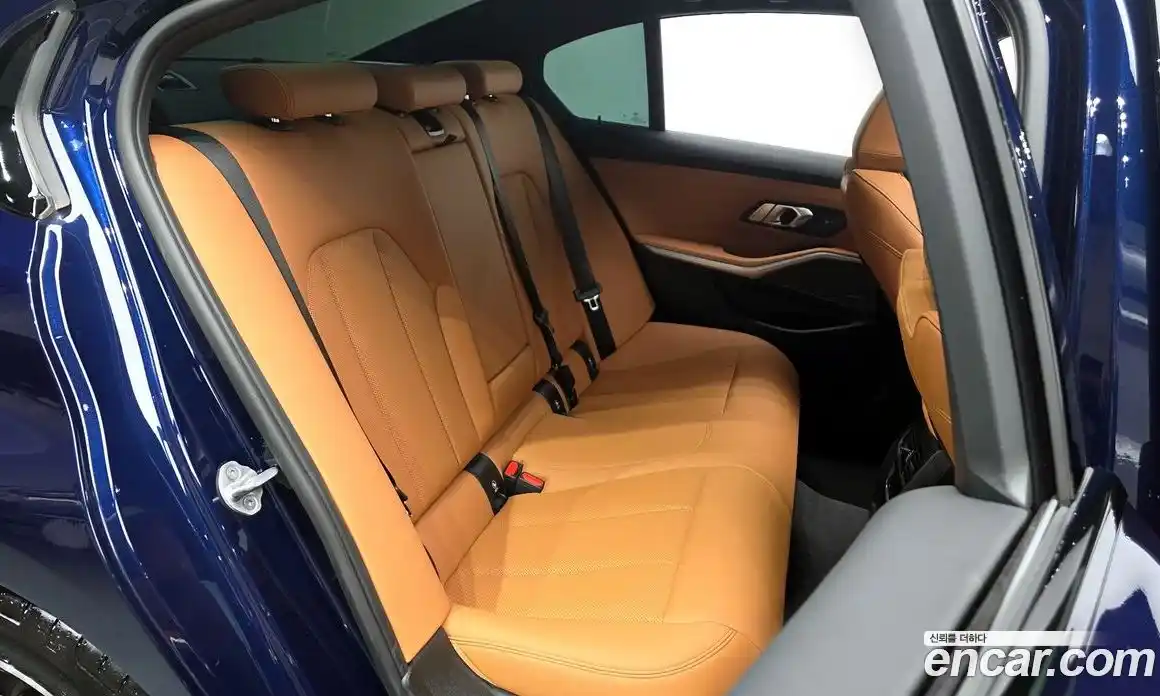 BMW 3-Series 2025 2.0 Автомат в Москве № 590638, фото 12