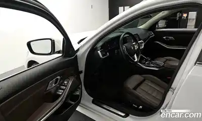 BMW 3-Series 2021 2.0 Автомат в Москве № 591281, миниатюра 10