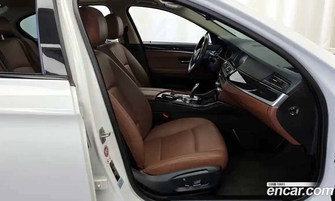 BMW 5-Series 2016 2.0 Автомат в Москве № 591757, фото 11