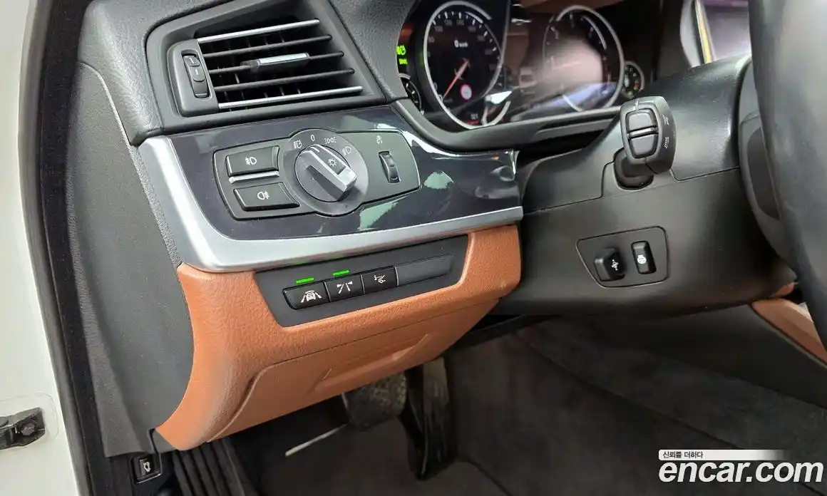 BMW 5-Series 2016 2.0 Автомат в Москве № 591757, фото 16