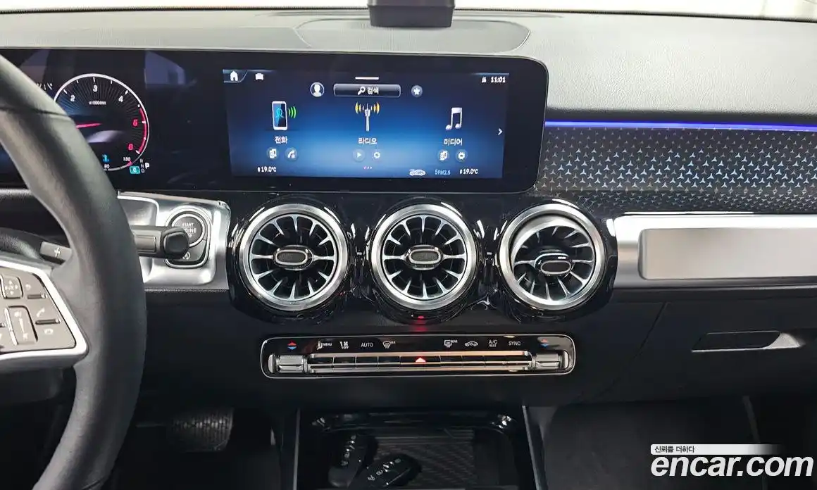 Mercedes-Benz GLB-Class 2024 1.9 Автомат в Москве № 591843, фото 15