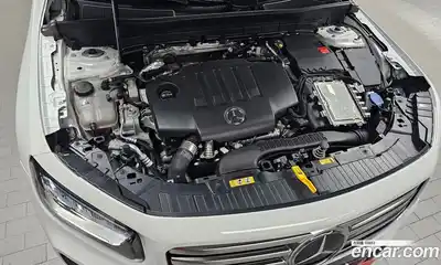 Mercedes-Benz GLB-Class 2024 1.9 Автомат в Москве № 591843, миниатюра 6