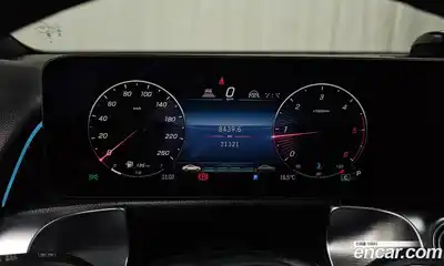 Mercedes-Benz GLB-Class 2024 1.9 Автомат в Москве № 591843, миниатюра 8