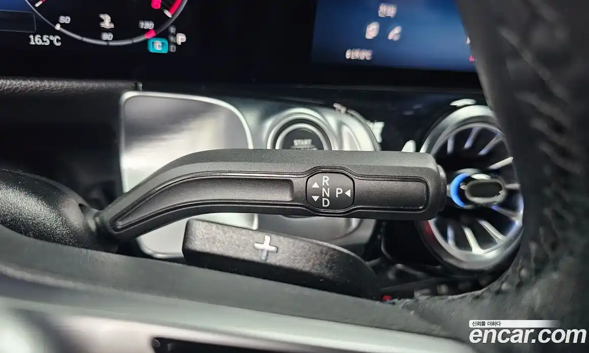 Mercedes-Benz GLB-Class 2024 1.9 Автомат в Москве № 591843, фото 9