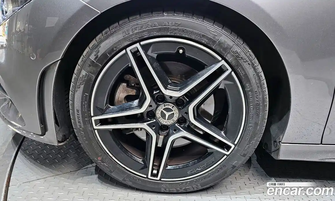 Mercedes-Benz CLA-Class 2021 2.0 Автомат в Москве № 592099, фото 5