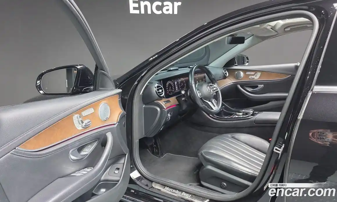 Mercedes-Benz E-Class 2019 2.0 Автомат в Москве № 592409, фото 13
