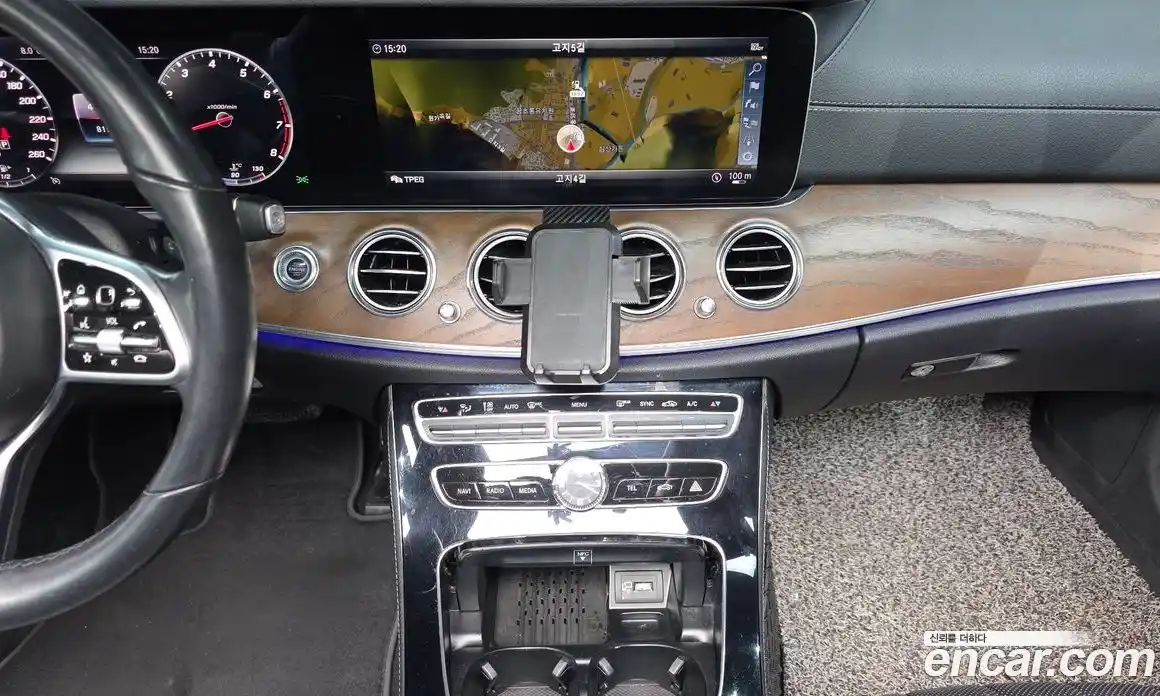 Mercedes-Benz E-Class 2019 2.0 Автомат в Москве № 592409, фото 15