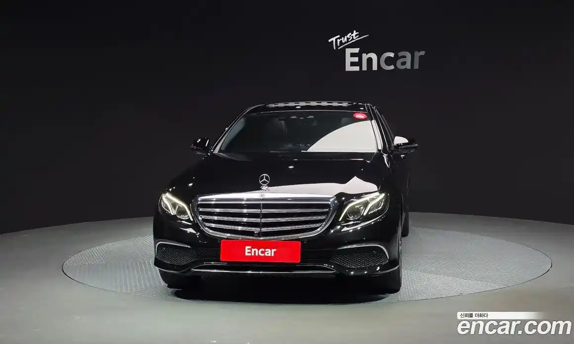 Mercedes-Benz E-Class 2019 2.0 Автомат в Москве № 592409, фото 3